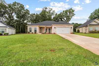 215 Otters Ridge Drive, Kathleen, GA 31047 - Photo 1
