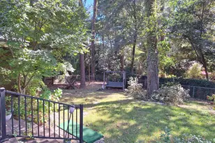 210 Channing Dr, Warner Robins, GA 31088 - Photo 26