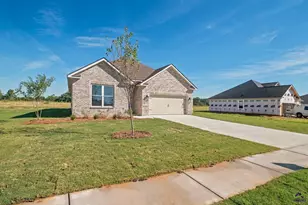 215 Farmland Circle, Perry, GA 31069 - Photo 4