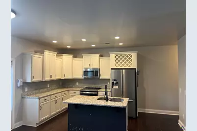 323 Rippling Water Way, Perry, GA 31069 - Photo 4