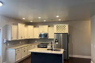 323 Rippling Water Way, Perry, GA 31069 - Photo 4
