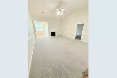 121 Bayside Circle, Warner Robins, GA 31088 - Photo 2