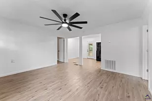 139 Oakwood Dr, Macon, GA 31211 - Photo 6