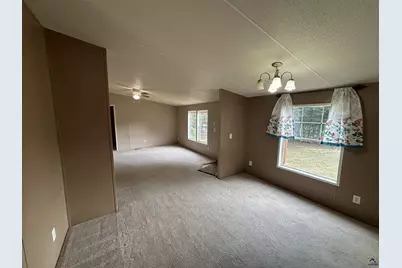 172 Edgewater Court, Byron, GA 31008 - Photo 2
