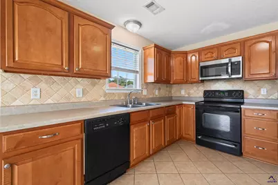 406 Sundowner Drive, Bonaire, GA 31005 - Photo 12