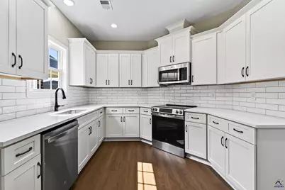 130 Fairway Oaks Drive, Perry, GA 31069 - Photo 18