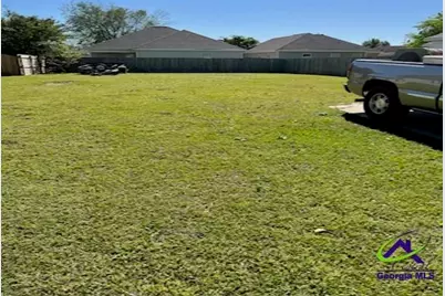 102 Alexandria Court, Byron, GA 31008 - Photo 1