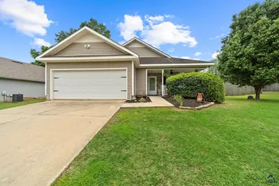 221 Sunflower Drive, Bonaire, GA 31005 - Photo 1