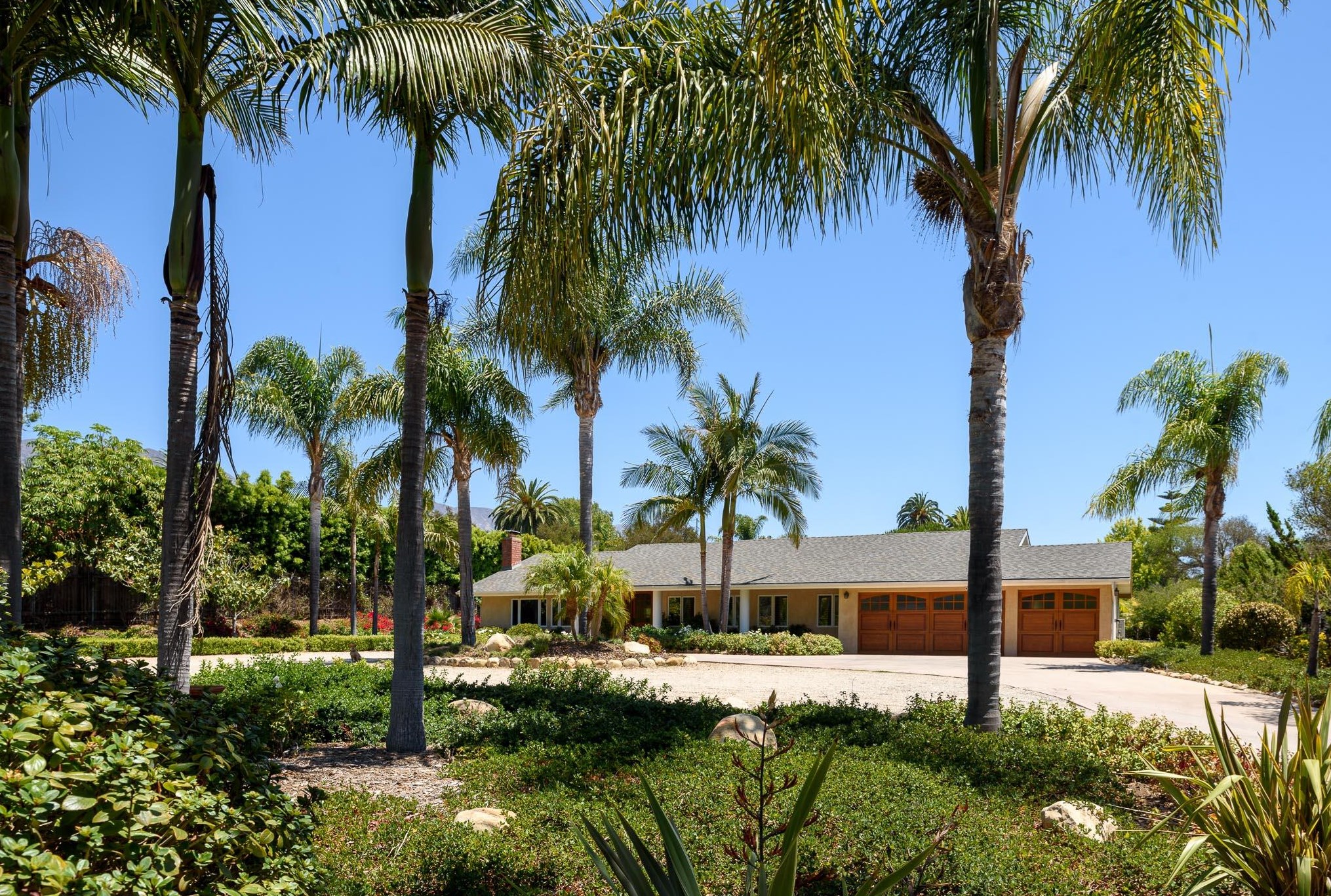 250 Bonnie Ln, Santa Barbara CA  93108-2501 exterior