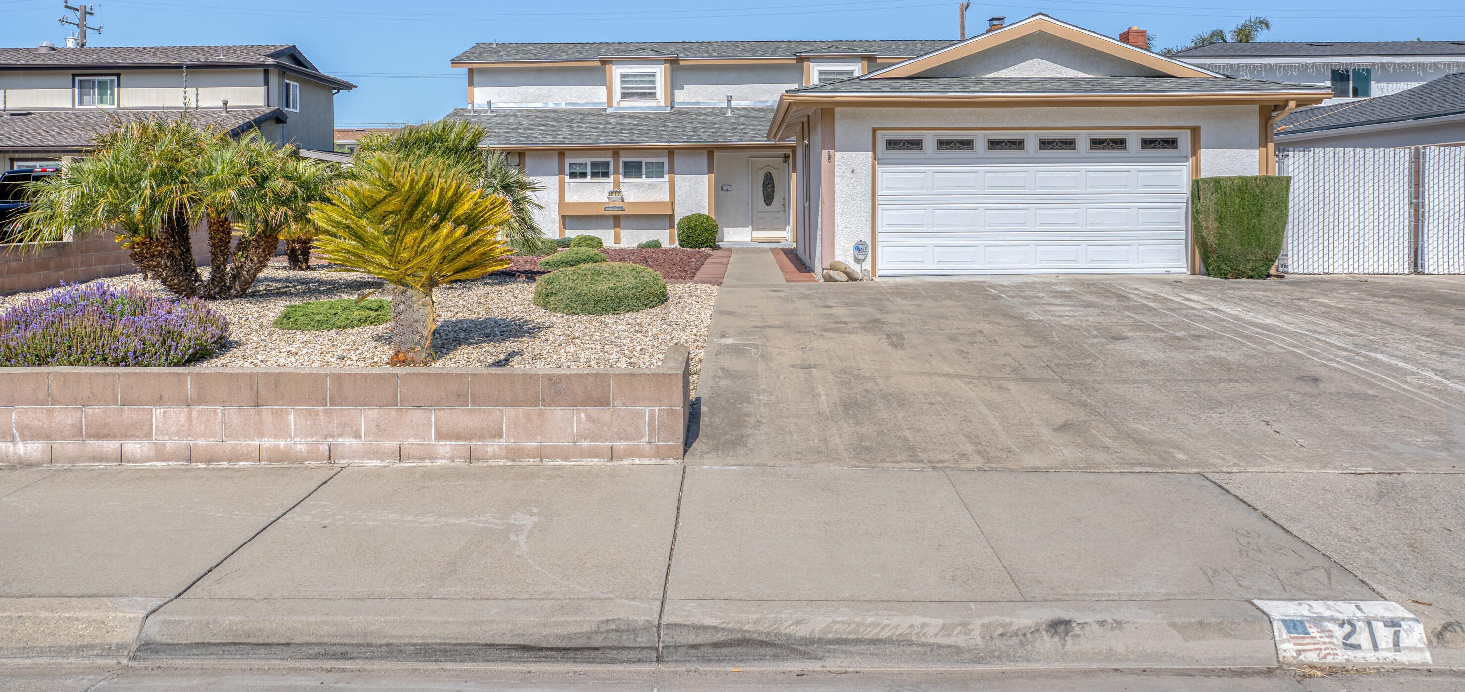 217 2nd St, Lompoc, CA 93436-7333