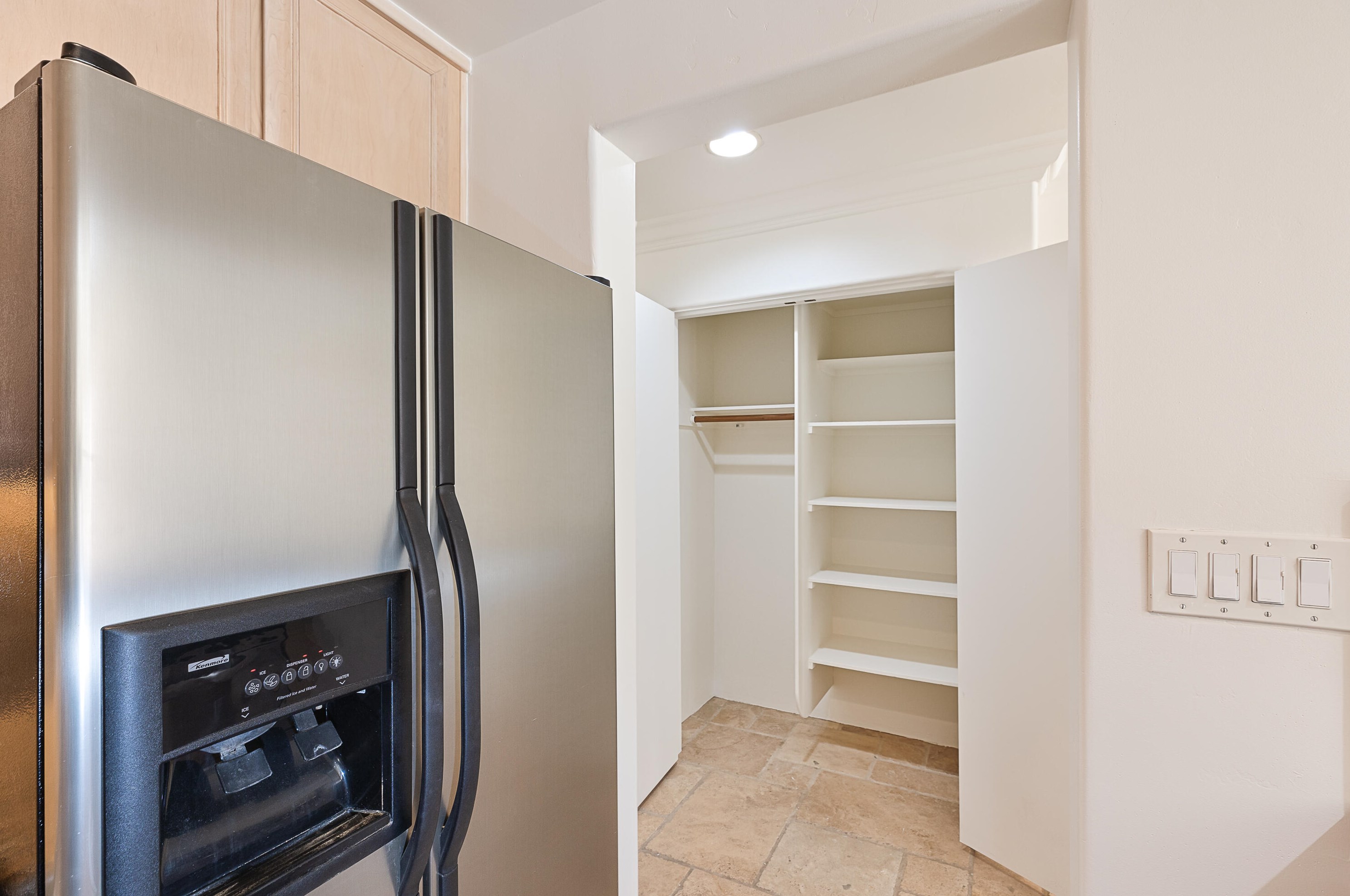 409 Por La Mar Cir, Santa Barbara, CA 93103