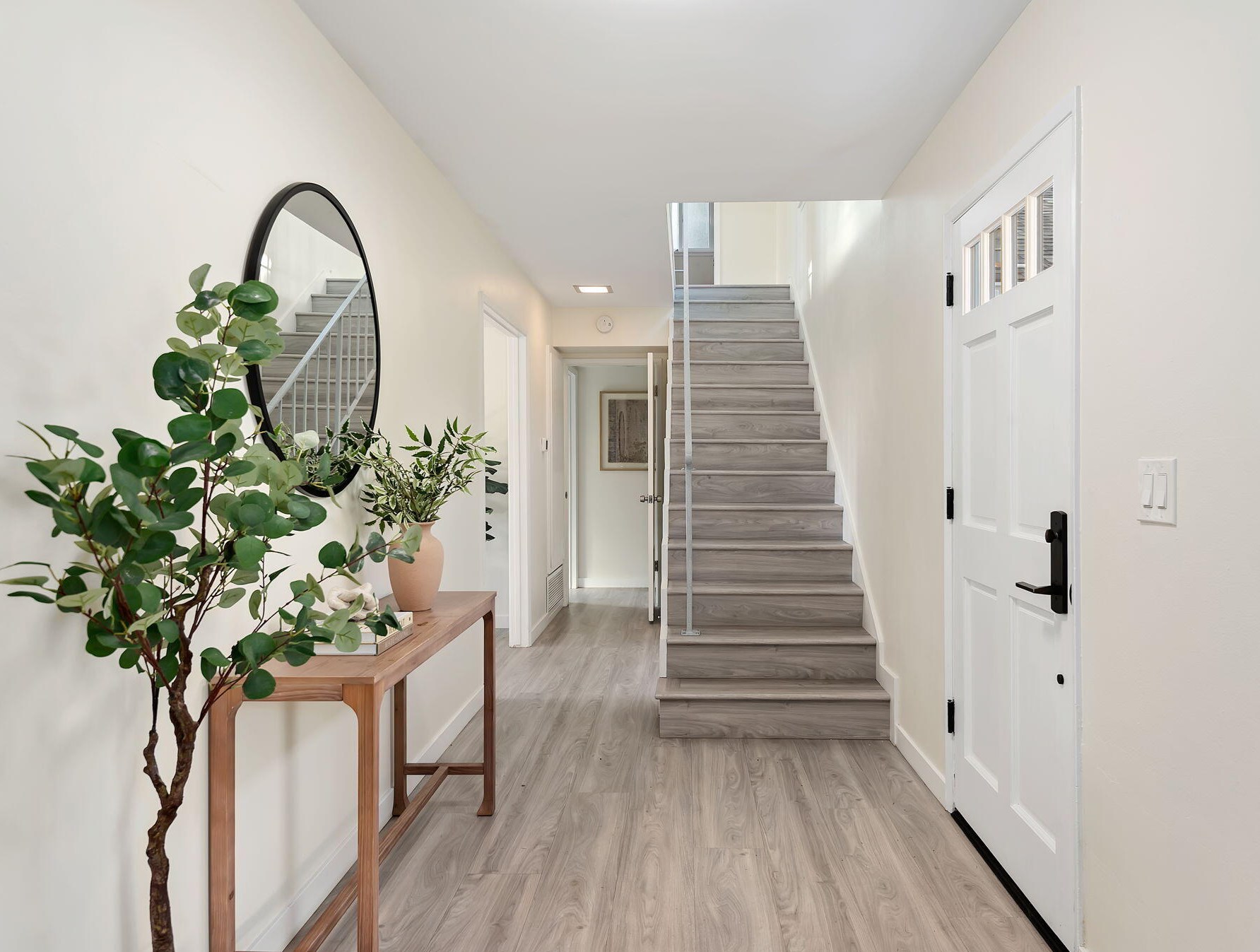 1300 Taranto Cir, Carpinteria, CA 93013-1206