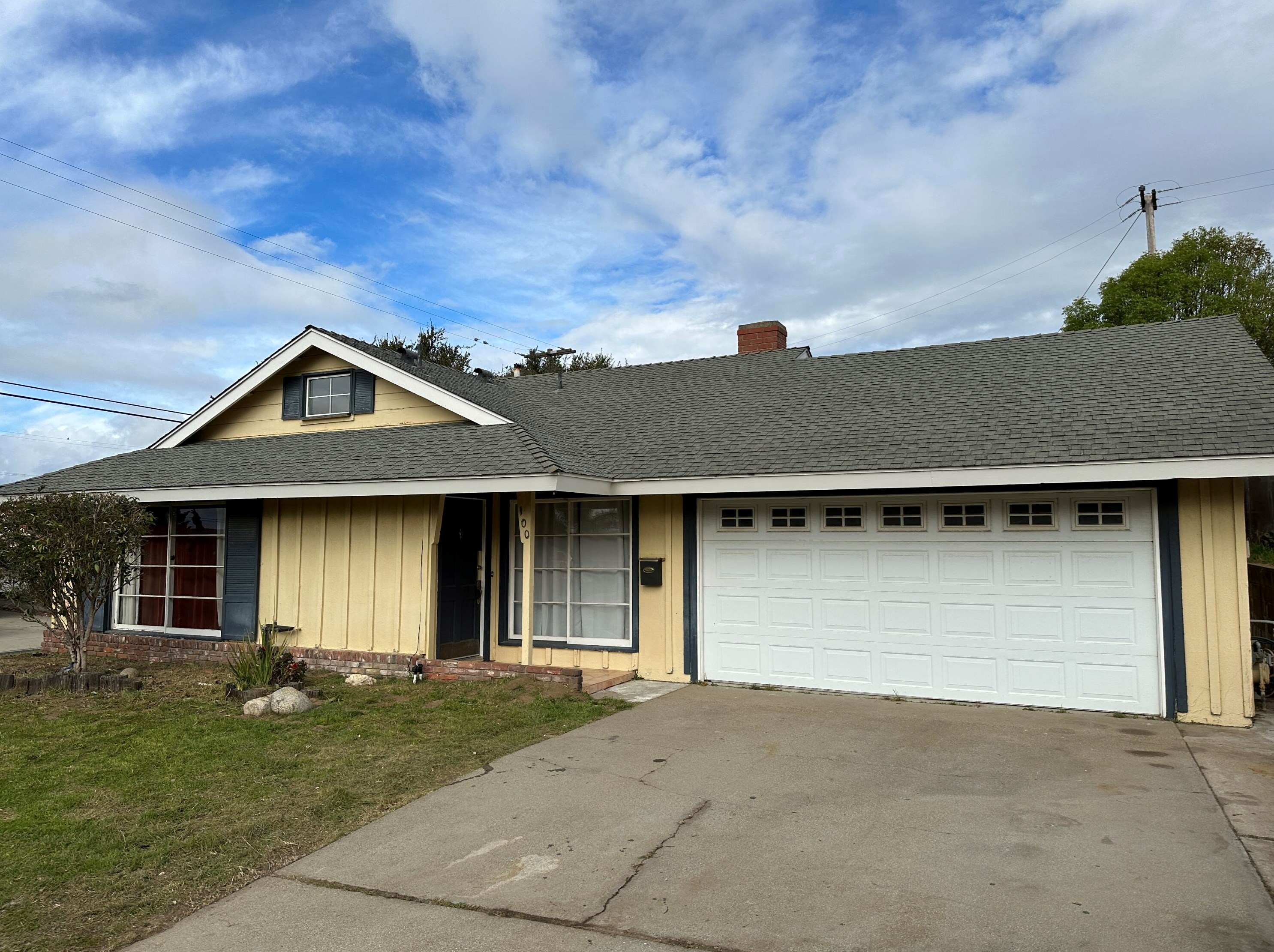 100 Princeton Pl, Lompoc, CA 93436-7127