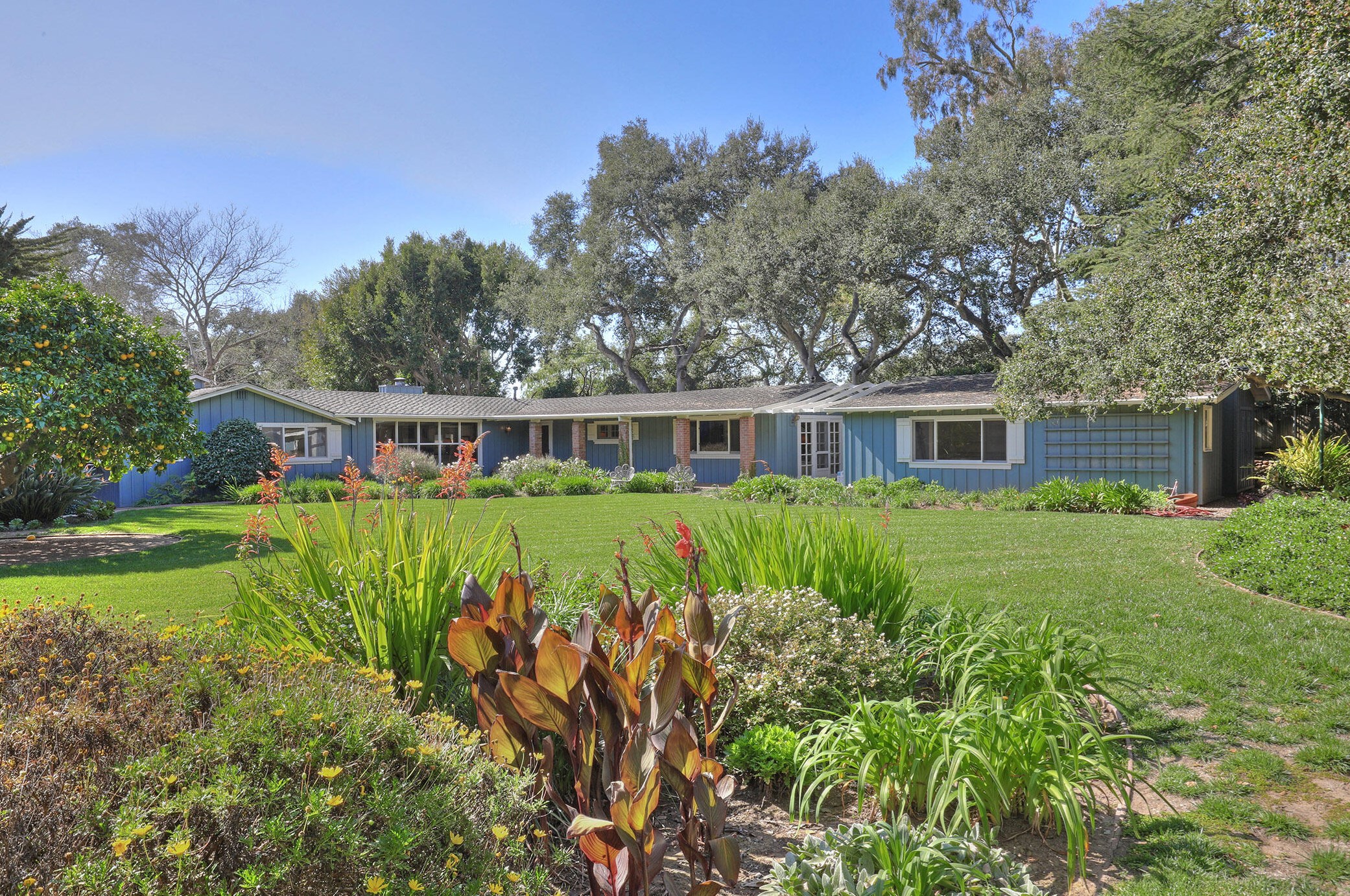 279 Santa Rosa Ln, Santa Barbara, CA 93108