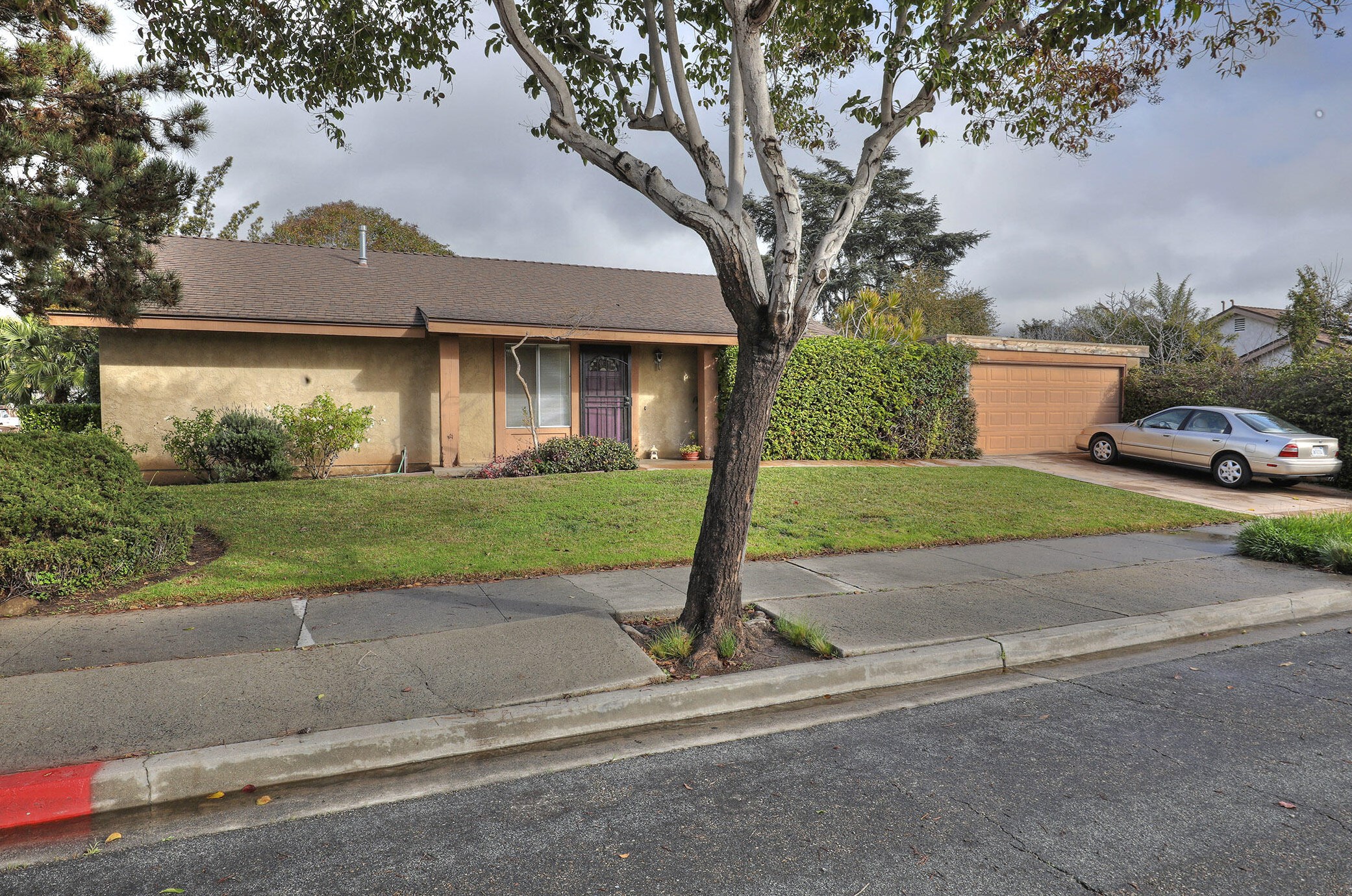 4686 Aragon Dr, Carpinteria, CA 93013