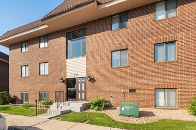 151 E Janata Blvd 2a Lombard Il 60148 Mls 10440522 Coldwell