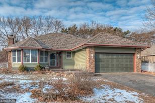 907 Grandview Dr Hudson Wi 54016 Mls 5694920 Coldwell Banker