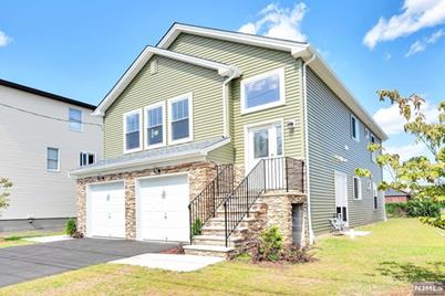 366 Chestnut Avenue - Photo 1
