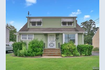 232 Evans Place - Photo 1