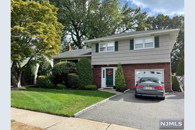 61 Somerville Street - Photo 1