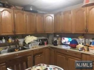 322 Hawthorne St, Orange NJ 07050-2813 exterior