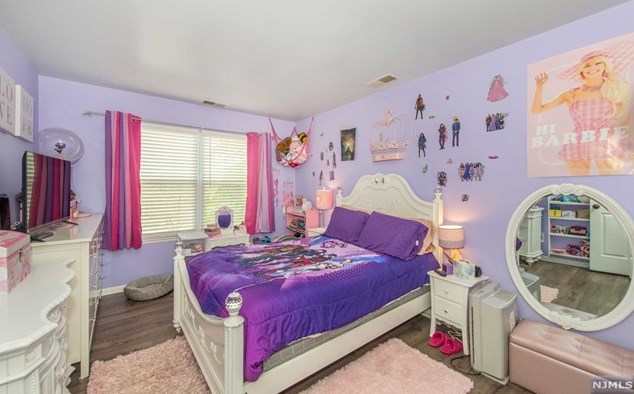 6 Ogden Ter, Kinnelon NJ 07405-1112 exterior