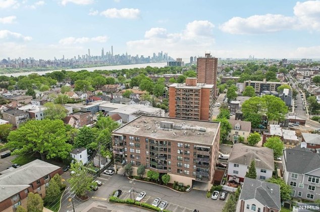 200 Division St, Cliffside Park NJ  07010-2328 exterior