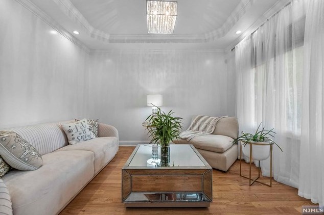 404 Un Ave, Belleville NJ 07109-1607 exterior