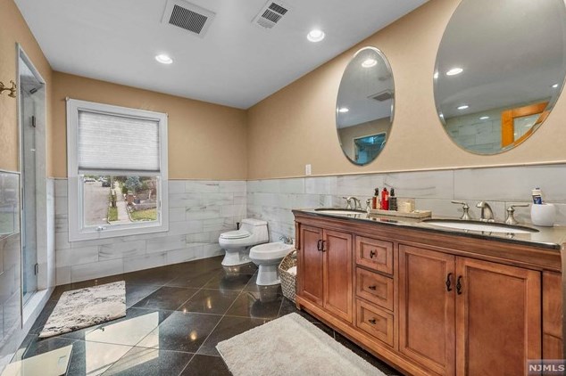 404 Un Ave, Belleville NJ 07109-1607 exterior