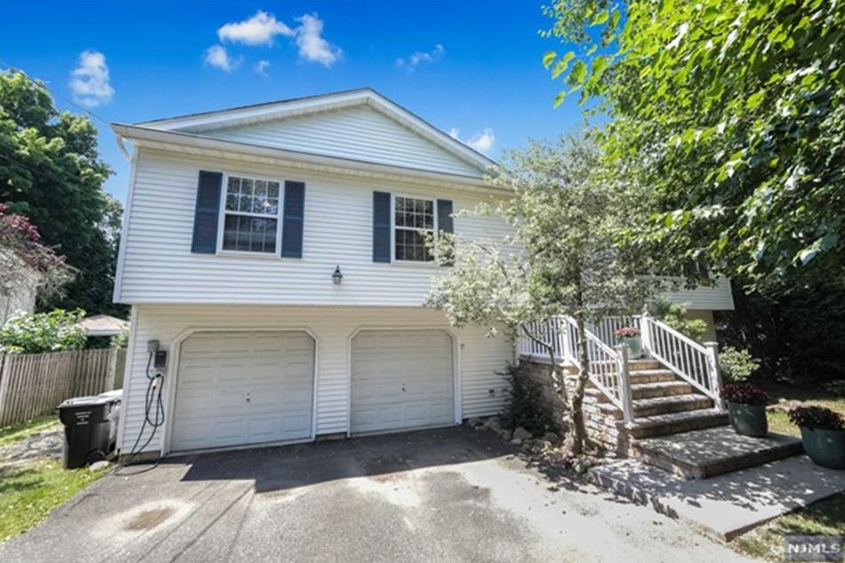 248 Oradell Ave, Paramus, NJ 07652 MLS 24019776 Coldwell Banker