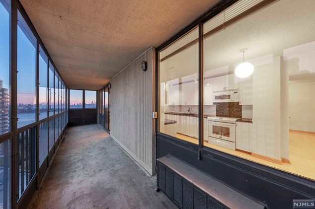 200 Winston Dr, Cliffside Park NJ  07010-3214 exterior