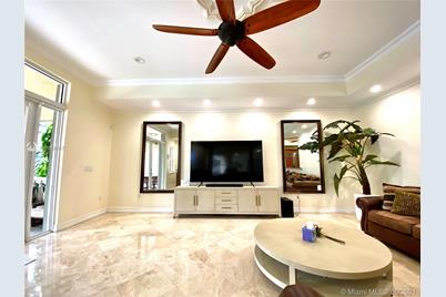 [Address not provided], Hollywood, FL 33019 - Photo 14