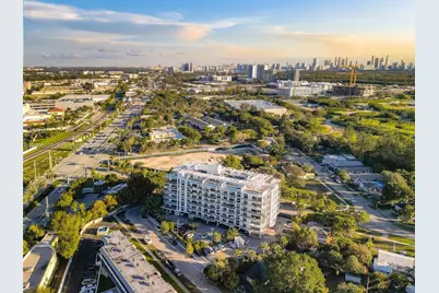 13800 Highland Dr #504, North Miami Beach, FL 33181 - Photo 32