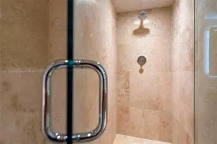 102 24th St, Miami Beach, FL 33139 - Photo 12