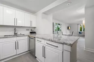 2301 Collins Ave, Miami Beach, FL 33139 - Photo 8