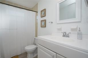 20077 SW 87th Pl, Cutler Bay, FL 33189 - Photo 28