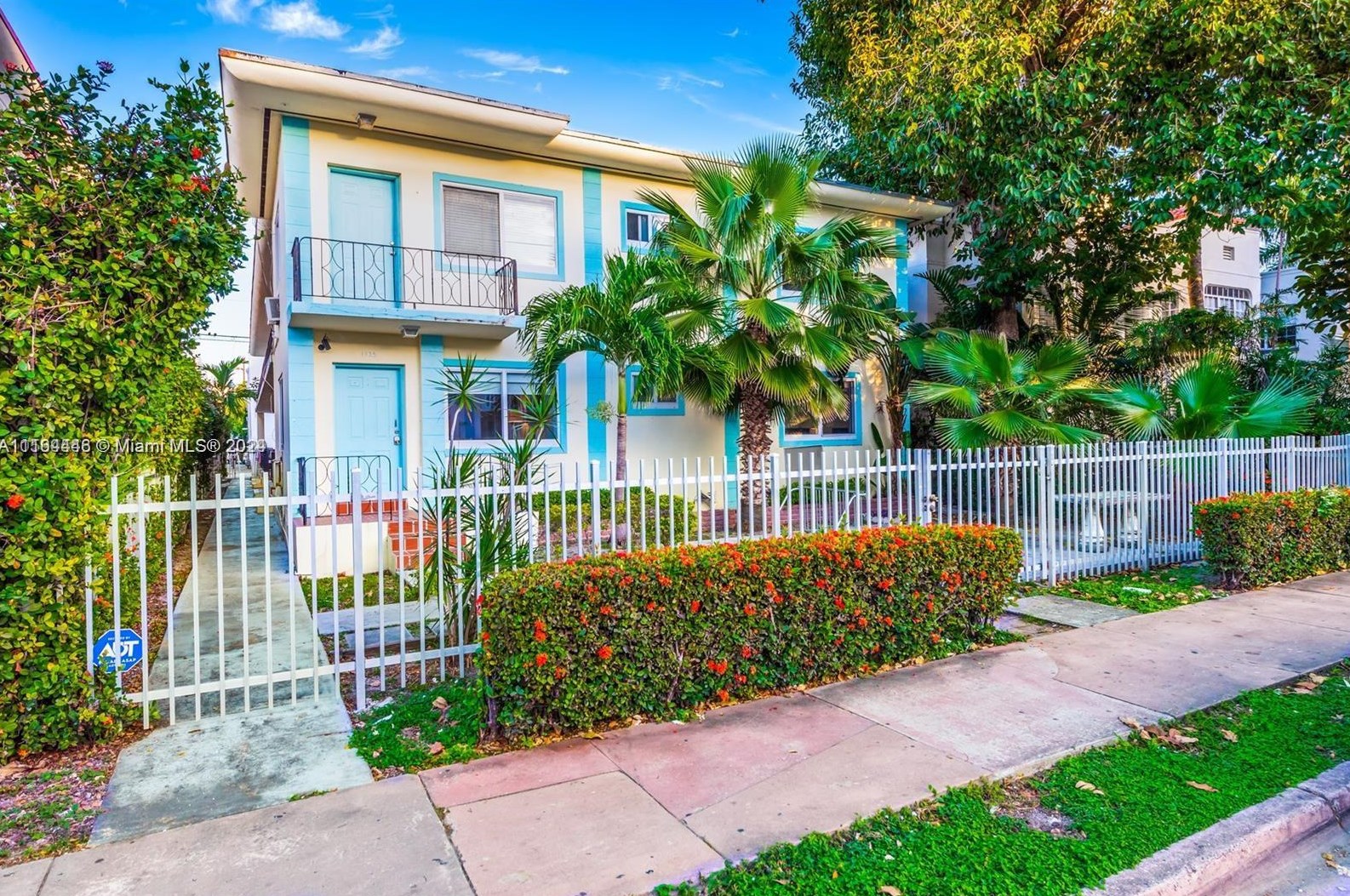 1135 Euclid Ave, Miami FL 33139-4533 exterior