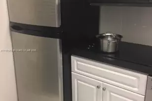 100 Lincoln Rd, Miami Beach, FL 33139 - Photo 10