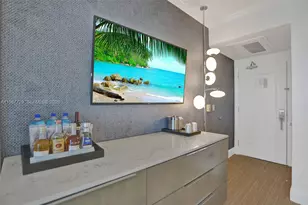 4401 Collins Ave, Miami Beach, FL 33140 - Photo 12