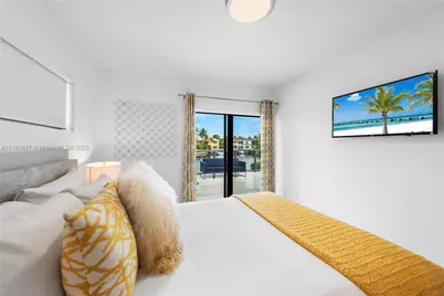 1025 Diplomat Pkwy, Hollywood, FL 33019 - Photo 46