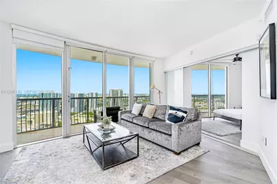 1750 N Bayshore Dr #3914, Miami, FL 33132 - Photo 2