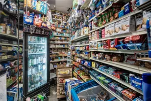 1750 N Bayshore Dr, Miami, FL 33132 - Photo 46