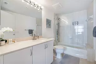 1750 N Bayshore Dr, Miami, FL 33132 - Photo 26