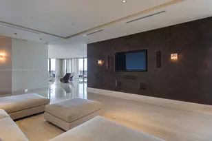 800 South Pointe Dr, Miami Beach, FL 33139 - Photo 14