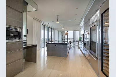 800 S Pointe Dr #1204, Miami Beach, FL 33139 - Photo 8