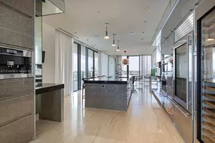 800 South Pointe Dr, Miami Beach, FL 33139 - Photo 8