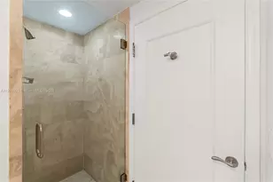 4401 Collins Ave, Miami Beach, FL 33140 - Photo 44