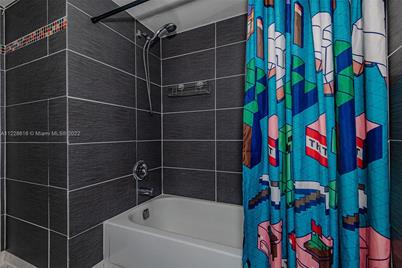 3041 N Oakland Forest Dr #204, Oakland Park, FL 33309 - Photo 24