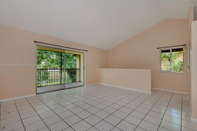 3041 N Oakland Forest Dr #204, Oakland Park, FL 33309 - Photo 4