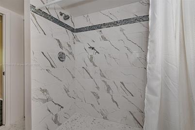 3041 N Oakland Forest Dr #204, Oakland Park, FL 33309 - Photo 20